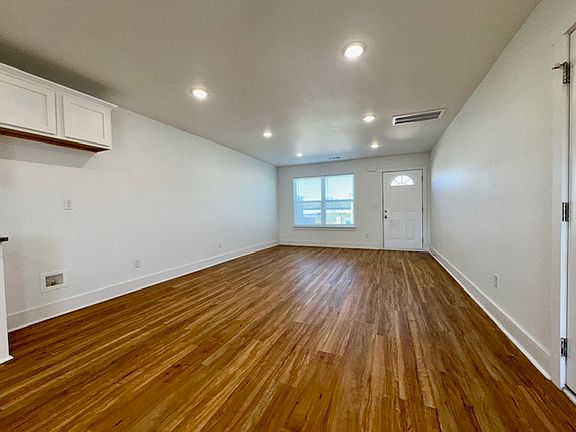 4th image of 1204 Nedra Dr Unit A-1