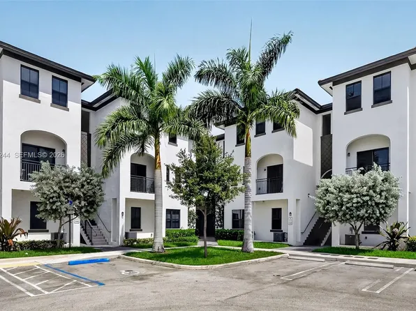 15650 SW 136th St #212, Miami, FL 33196
