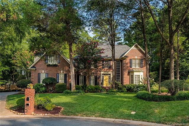 1st image of 7400 Nicole Cres