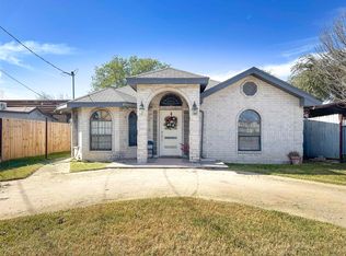 1104 Harding Ave, Laredo, TX 78043