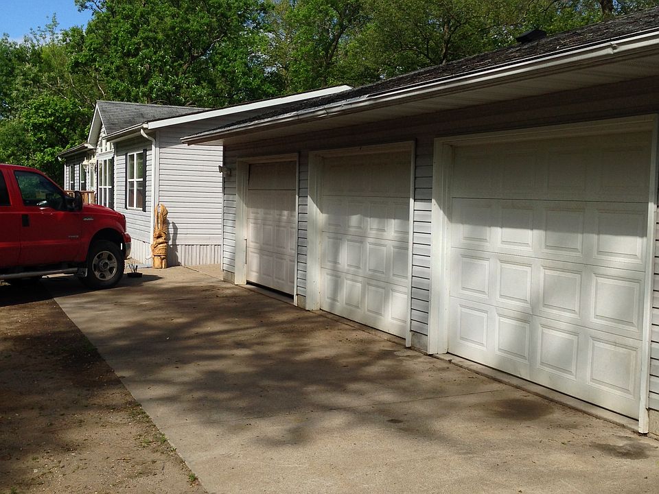 3 Car garage