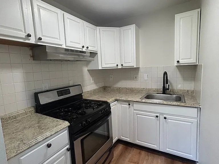 1311 Washington Ave — Photo 5
