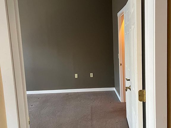 5th image of 131 E Water St APT 401