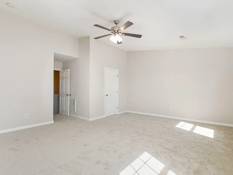 1211 Canyon Rock Ct #103 — Photo 21