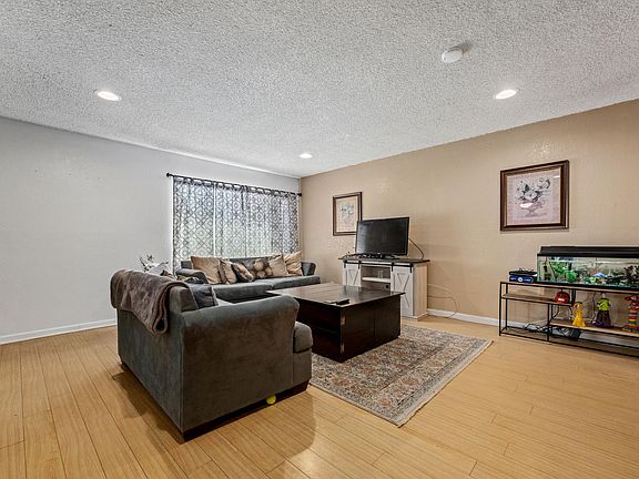4th image of 1051 W Avenue J9