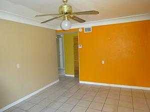 A15081H_ Master bathroom
