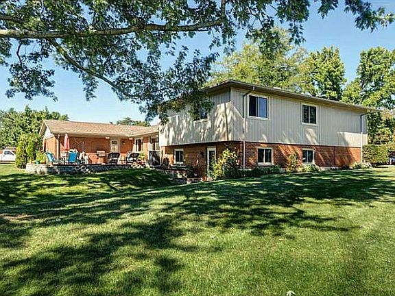 5th image of 940 Todd Ct