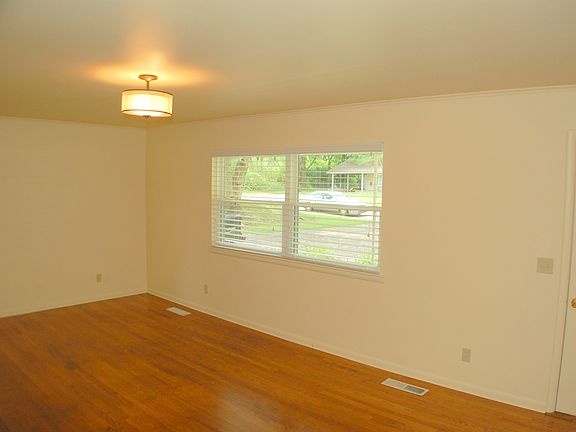 2nd image of 1902 N Greenvalley Ave