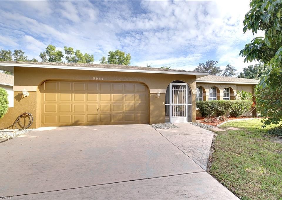 1st image of 9934 Country Oaks Dr