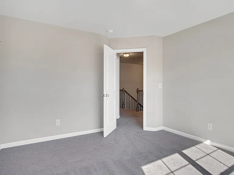 5157 Parkwood Dr — Photo 11