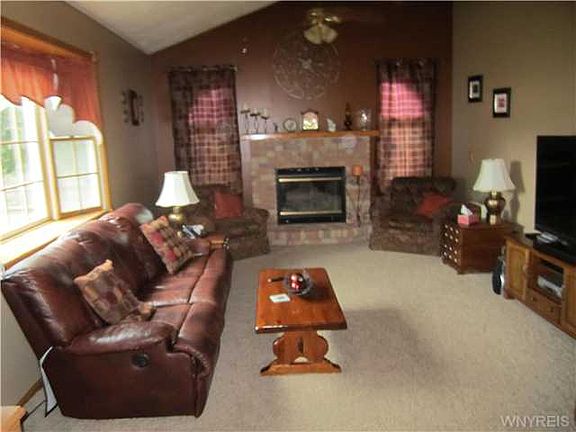 4th image of 7925 Cherry Ln