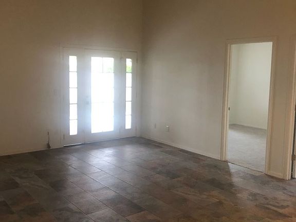 3rd image of 13221 N Hammerstone Ln