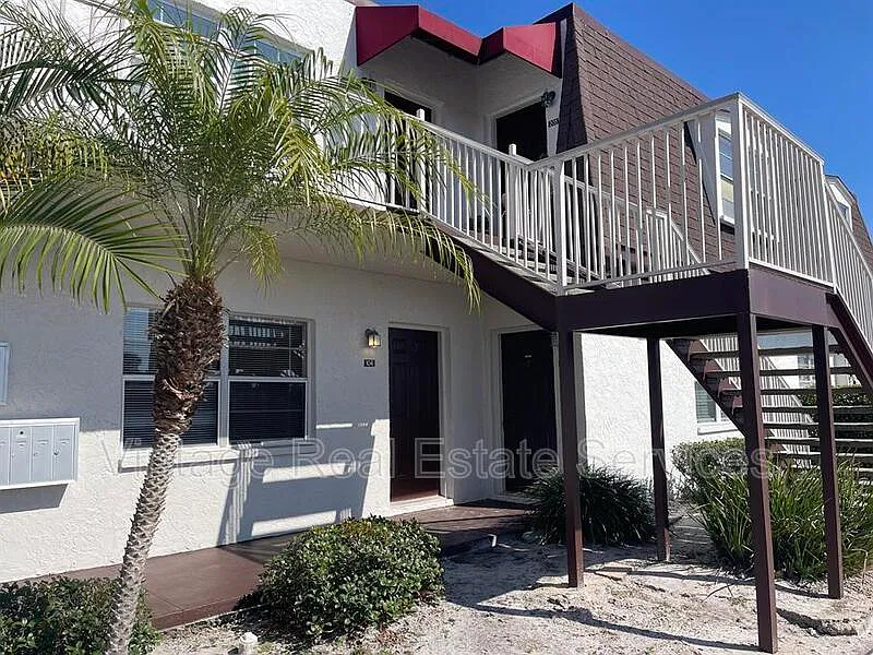 1 bed, 1.0 bath, 760 sqft, $975 — Photo 2