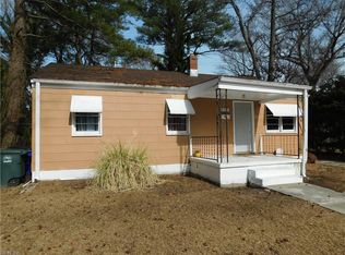 960 Brentwood Dr, Norfolk, VA 23518
