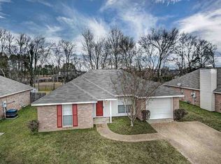 1808 Christine Dr, Byram, MS 39272