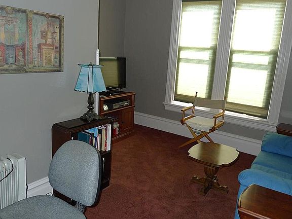 bedroom/studio