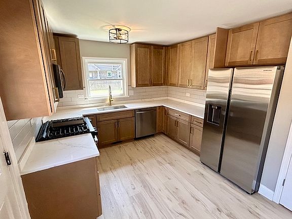 3rd image of 303 S Princeton Ave