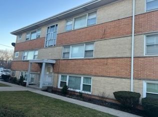7011 W Medill Ave #1S, Chicago, IL 60707