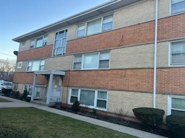 7011 W Medill Ave #1S, Chicago, IL 60707