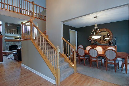 2nd image of 793 W Thornwood Dr