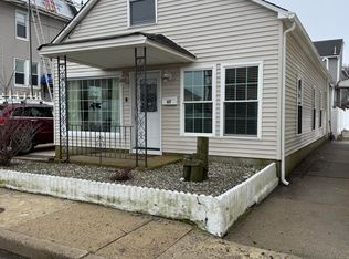67 5th St, Highlands, NJ 07732