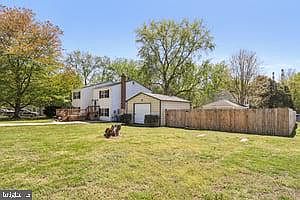 5th image of 9701 Meadowview Dr