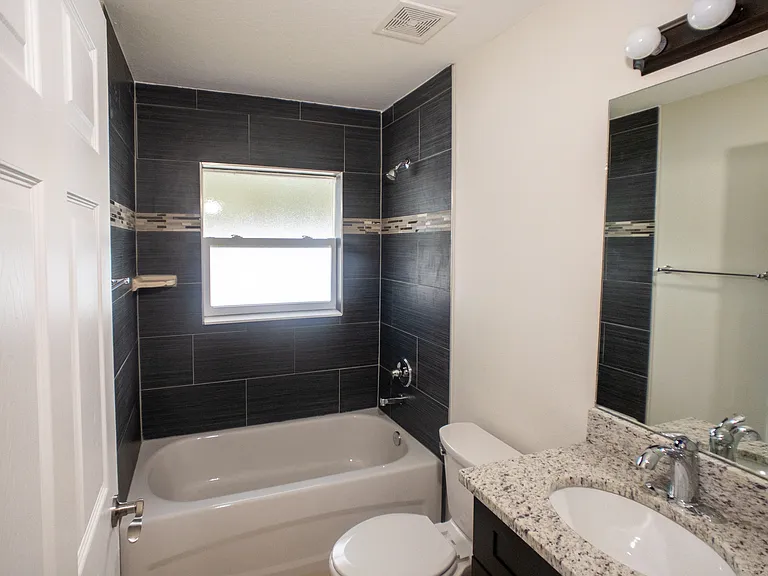 15284 SW 60th Cir — Photo 9