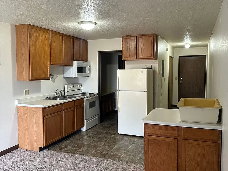 Park Place West Apartments — Photo 12