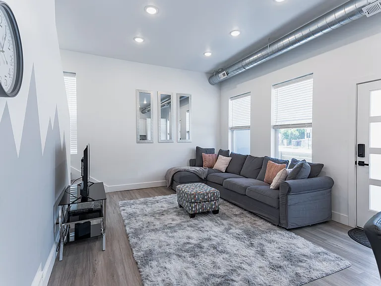 909 W Euclid Ave S #1 — Photo 7