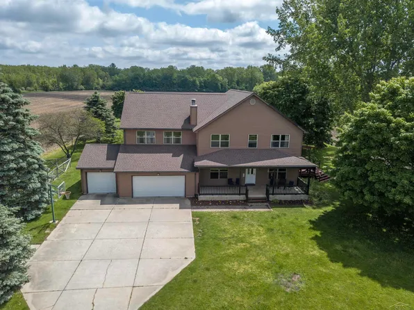 3662 Hackett Rd, Saginaw, MI 48603