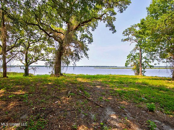 2nd image of Causeway Dr