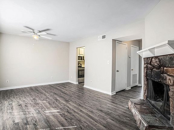 5th image of 1534 17th St S #1530-I