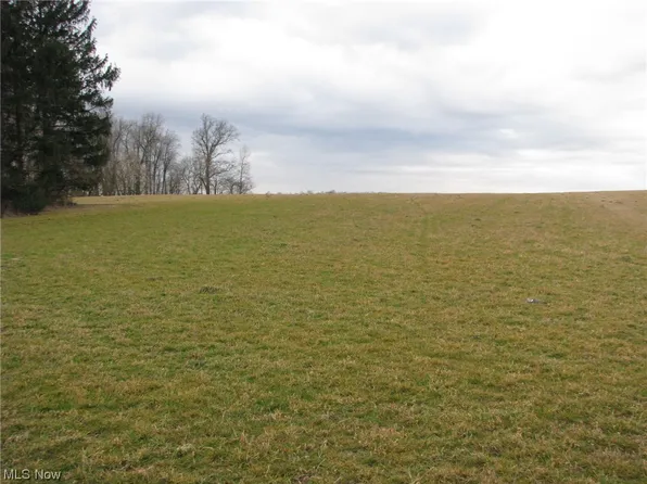 Columbus Rd, Lakeville, OH 44638