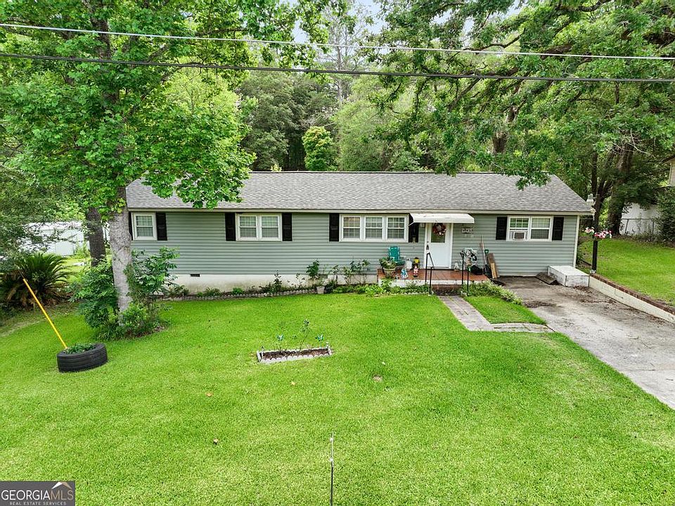 1st image of 4365 Crystal Lake Dr