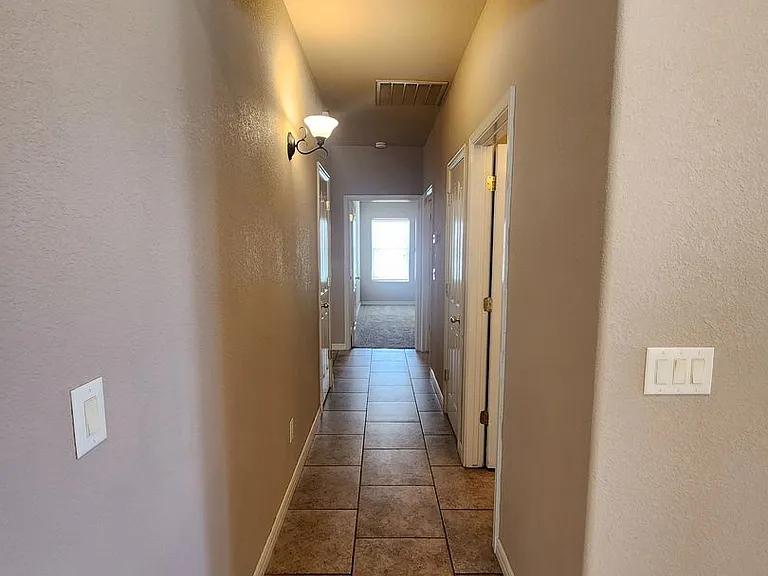 2777 Conventry 2777 Coventry — Photo 16