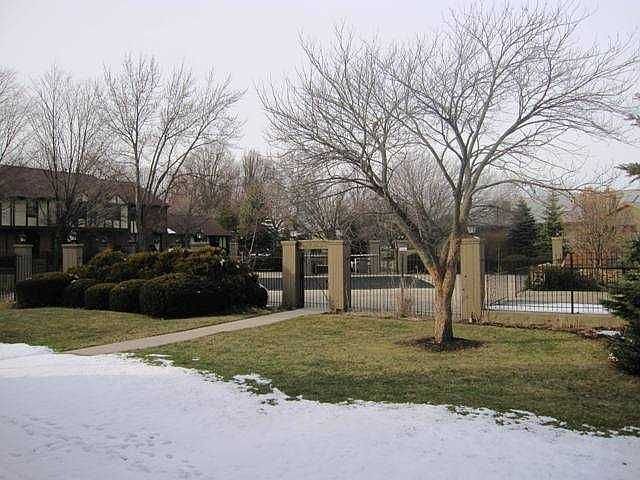 1st image of 26 Knollwood Dr