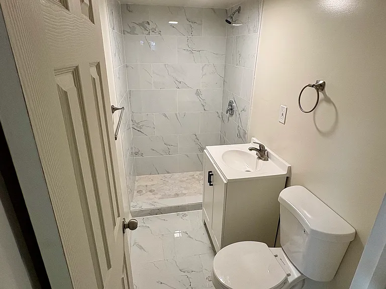 490 S 20th St — Photo 5