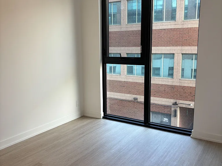 699 Sheppard Ave E #302 — Photo 9