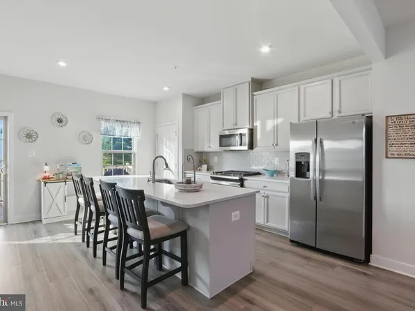 10708 Saponi Dr, New Market, MD 21774