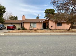 215 E Cherry Ln, Coalinga, CA 93210