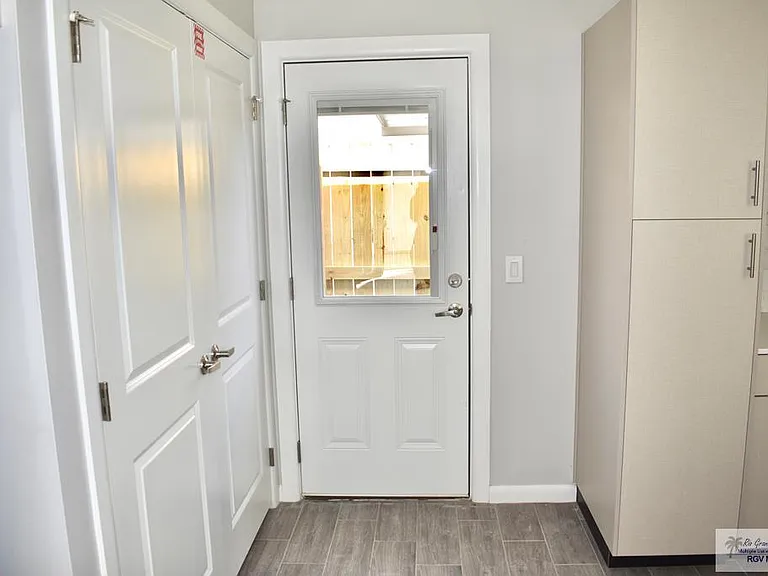 805 W Dove Ave #1 — Photo 13
