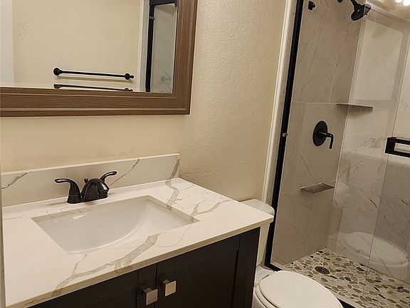 5th image of 200 Seagull Ct