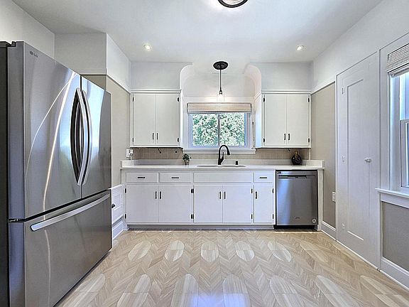 3rd image of 4062 N 40th STREET