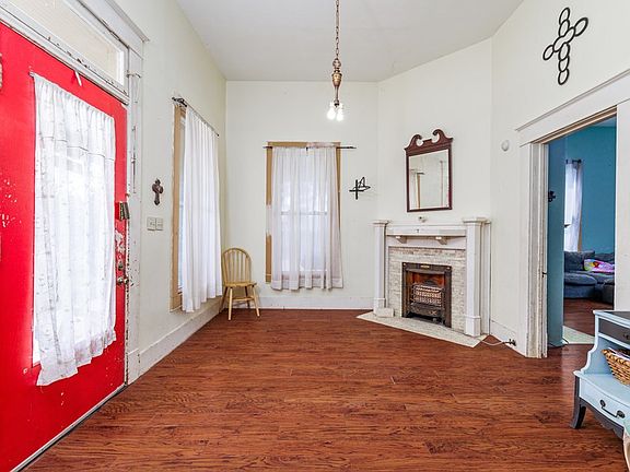 3rd image of 301 N 11th St