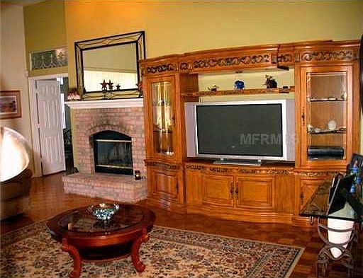 3rd image of 2810 Sunny Point Ln