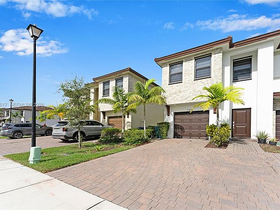 4th image of 25176 SW 107th Ave