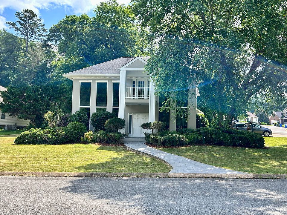 1st image of 836 Creek Dr