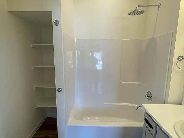 401 Creekside Way #B — Photo 16