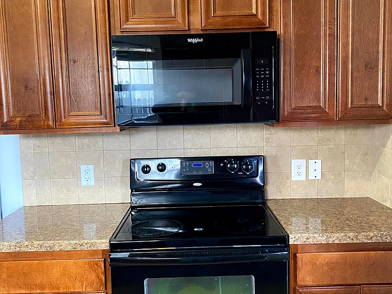 904-906 Parkplace Rdg #906 — Photo 2