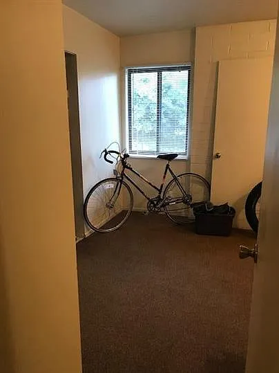 599 N Darwin St — Photo 37